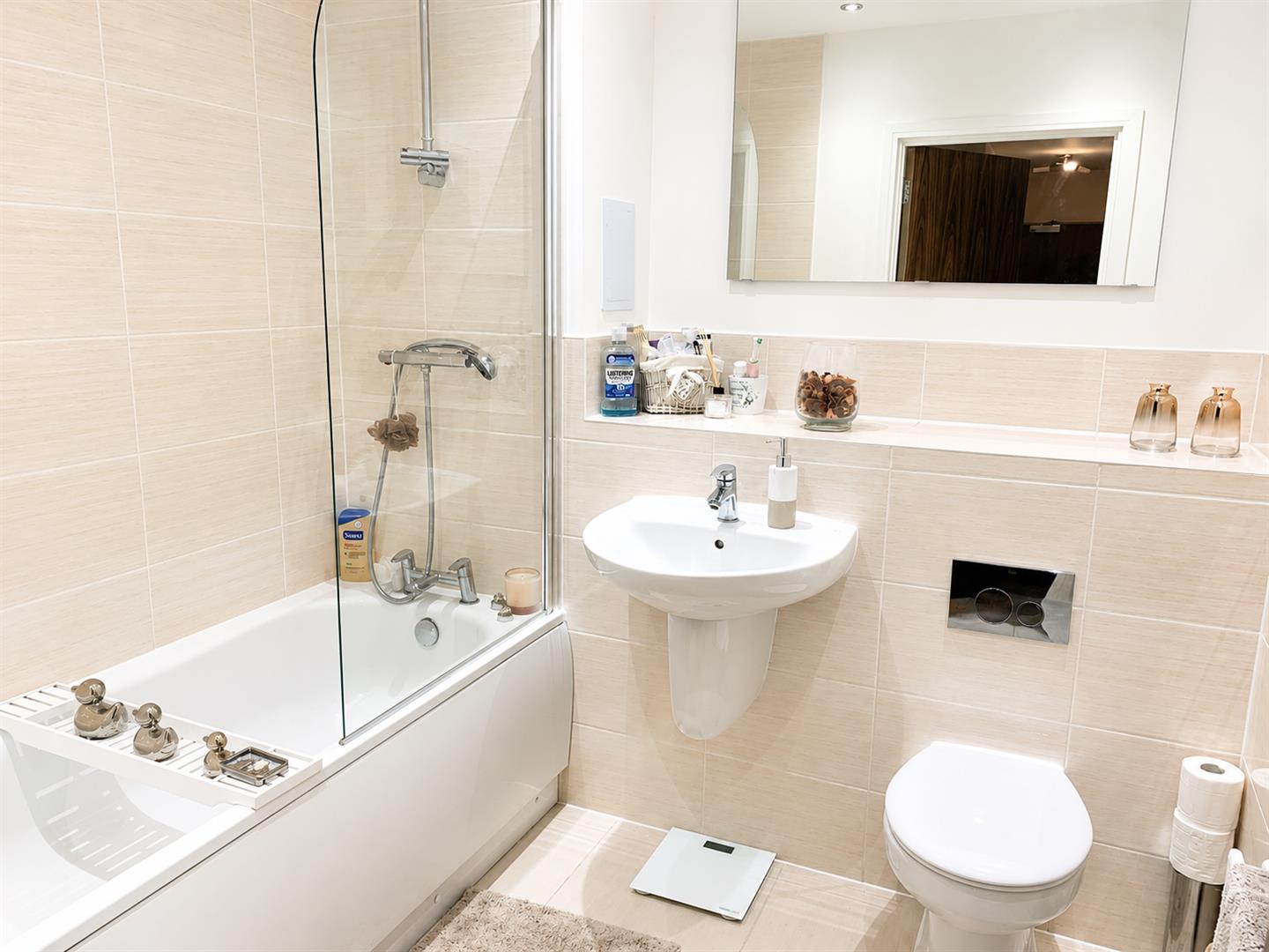 Bathroom 1.png